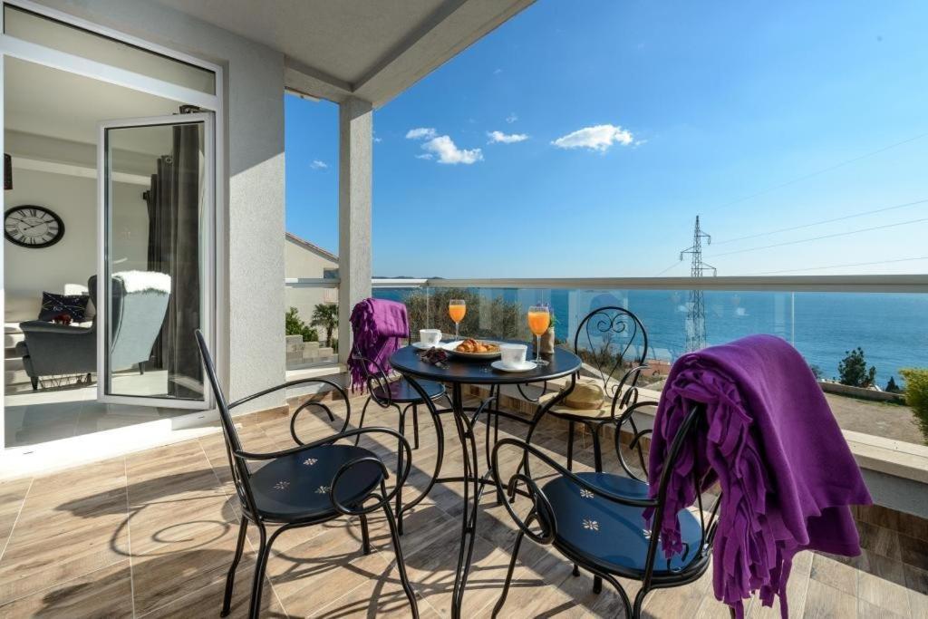 Apartments Villa Capitano Mlini Eksteriør bilde