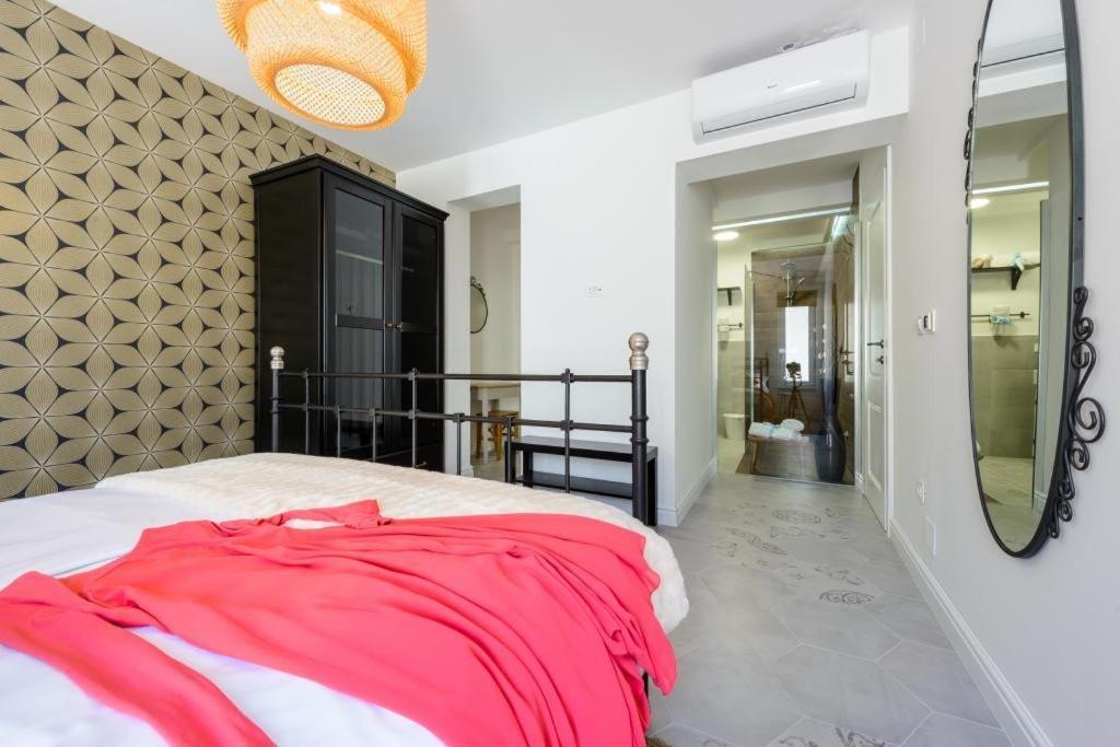Apartments Villa Capitano Mlini Eksteriør bilde